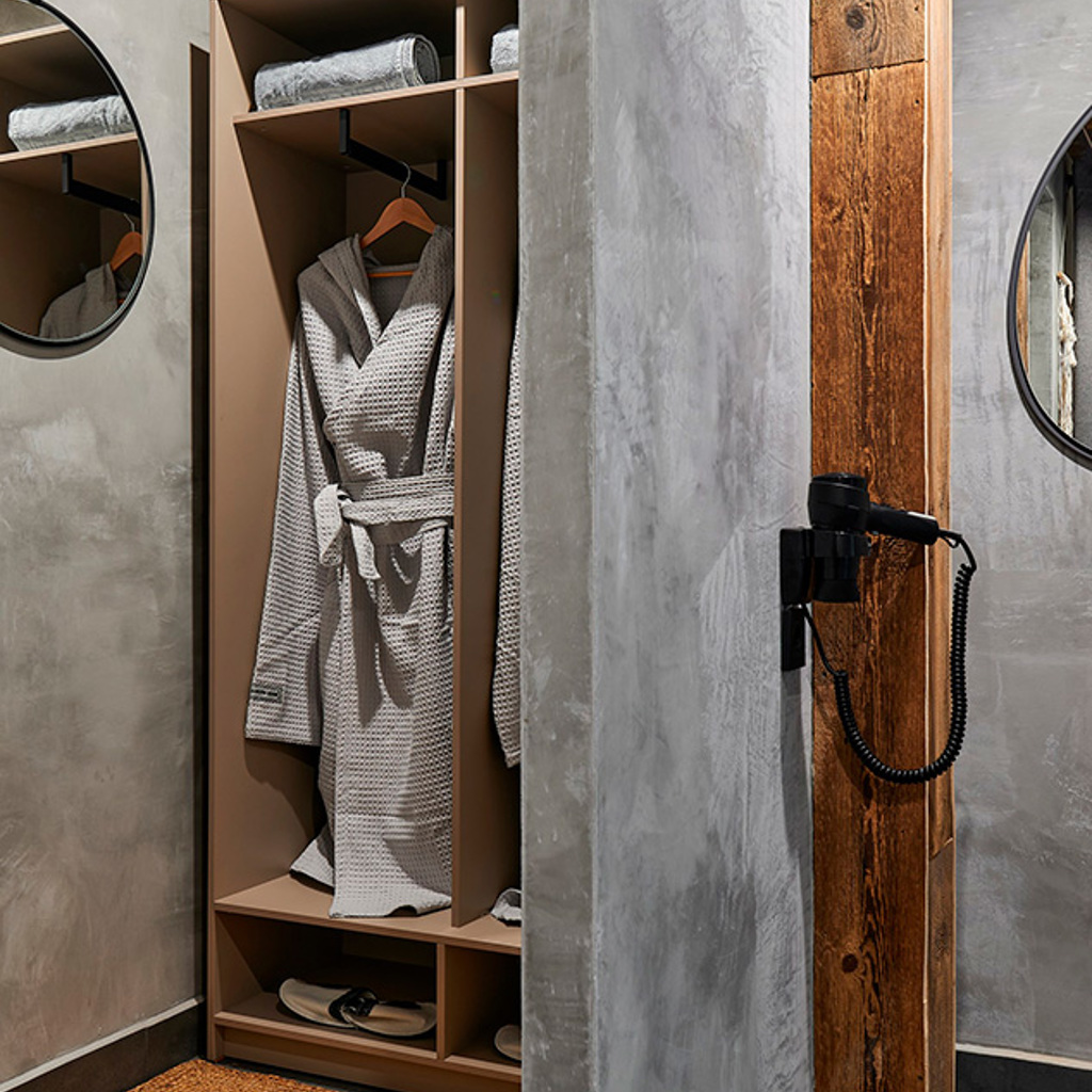 Banya She Space 16